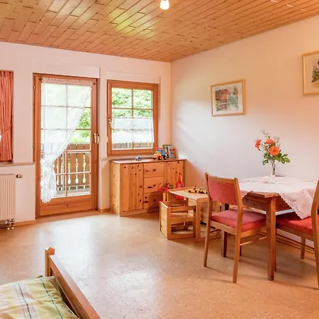 Casa vacanze Gemuetliche Im Schwarzwald, Cleaning Included *